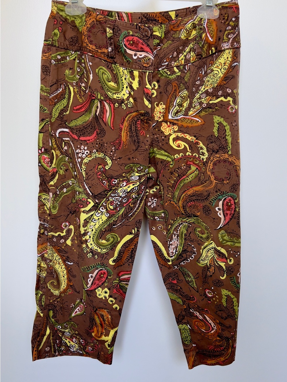 Bamboo Traders women’s paisley Print capri pants